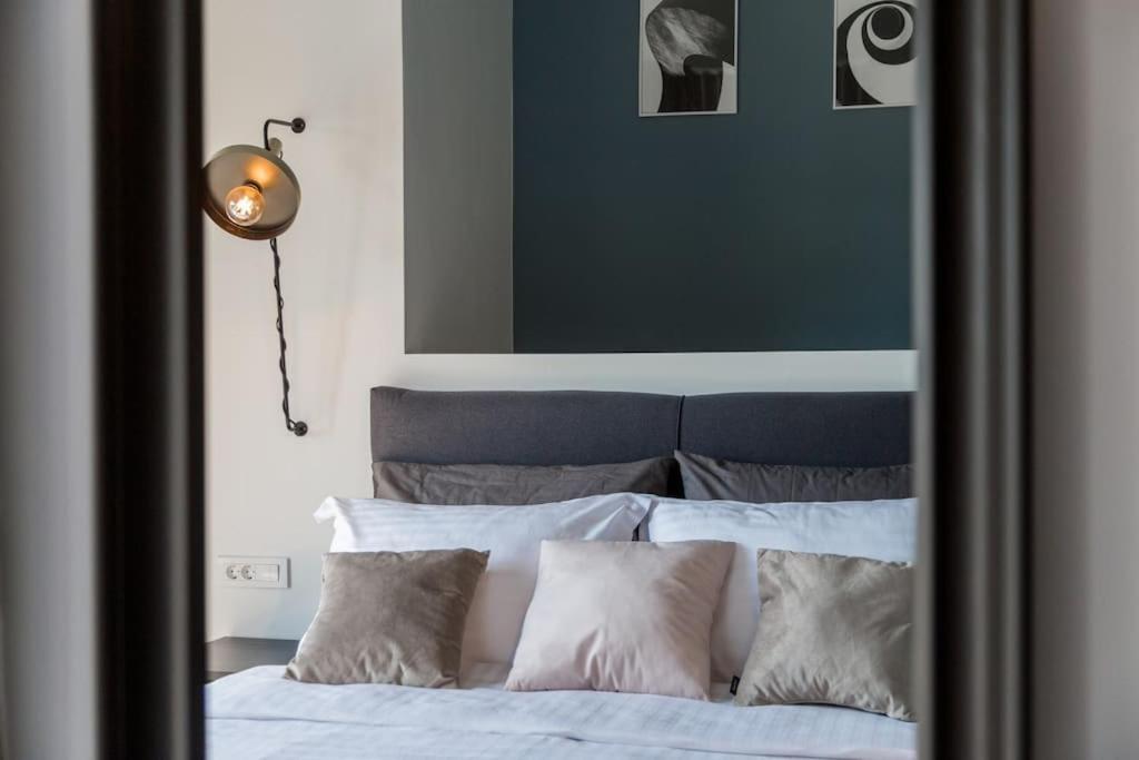 Marcante - Designer, Romantic Pool View Suite 포레치 외부 사진